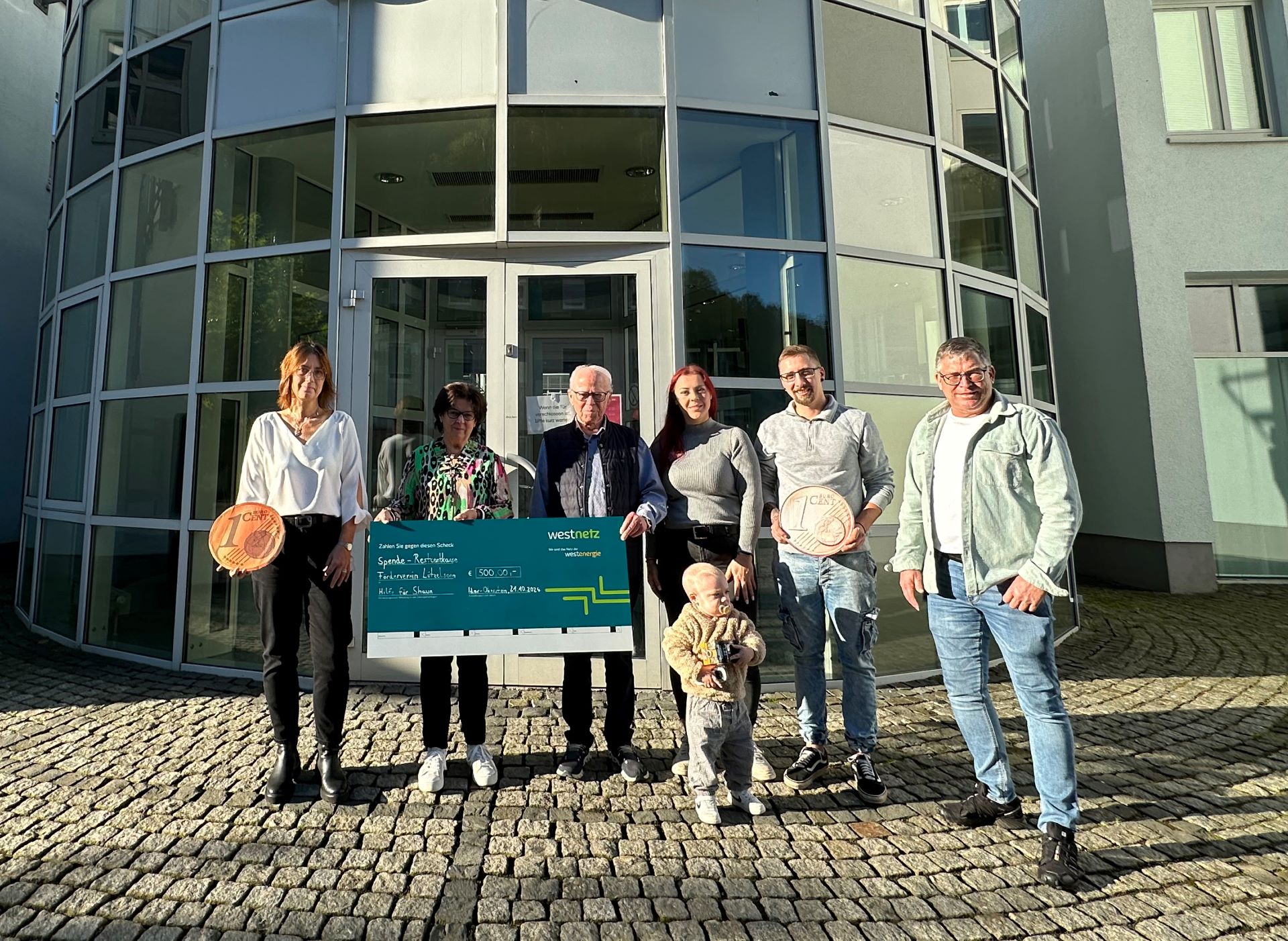 241028 Westnetz Spende Restcentkasse Lützelsoonstiftung - Shawn.jpg